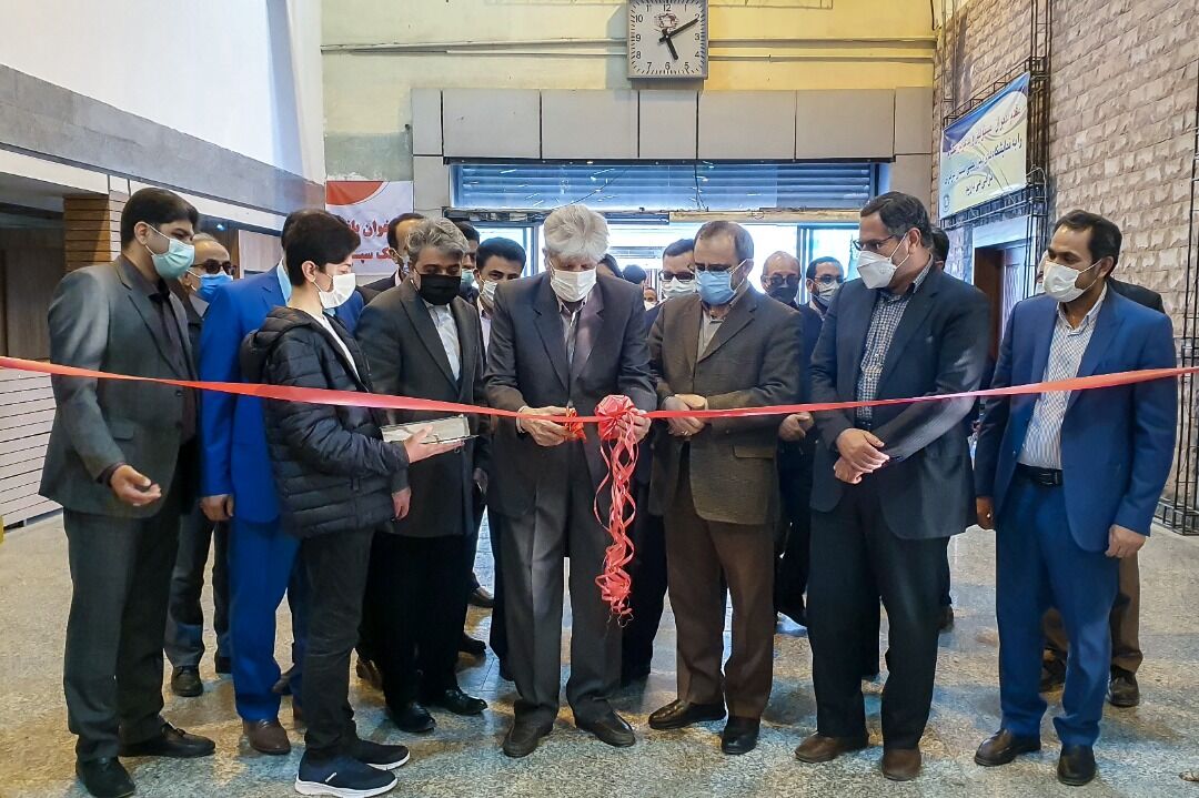 سیزدهمین نمایشگاه بزرگ فرش دستباف و تابلو فرش در اراک گشایش یافت