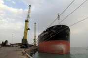 سه کشتی گندم در اسکله غلات بندر امام خمینی (ره) پهلو گرفتند