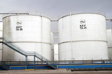 بازدید وزیر امور اقتصادی و دارایی از مجتمع بندر امام خمینی (ره)