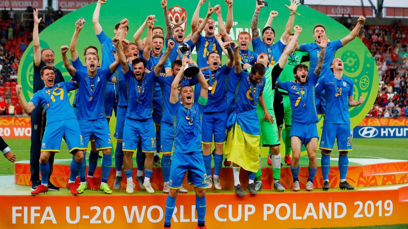 قابهای خاطرهانگیز اوکراین در دنیای فوتبال؛ از قهرمانی دینامو تا یکچهارم جام جهانی 7