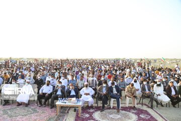 Big camel riding competitions in southern Iran