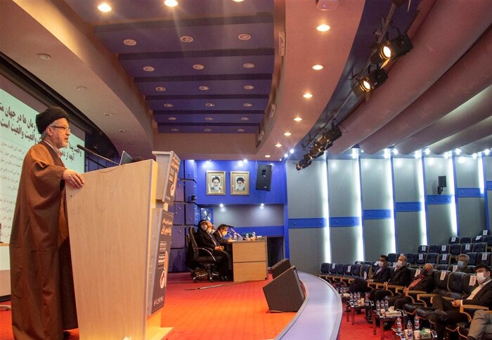 چالشها و دورنمای مِتاورس