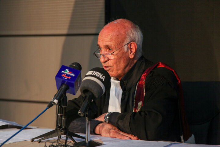 درخواست رئیس کانون وکلا کرمانشاه:مجلس ما را مجبور به نصب کارتخوان نکند