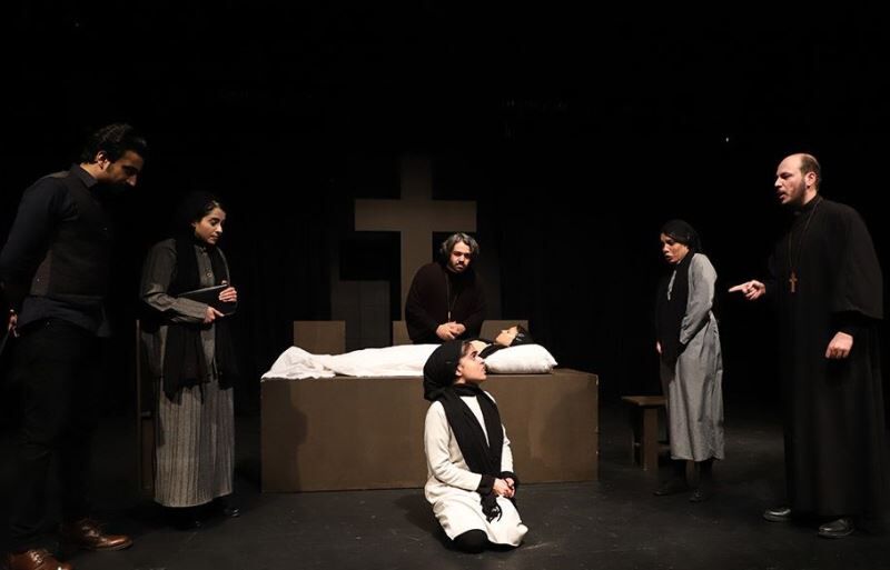 پسگرفتن عیدی مجلسیها به اهل هنر تا تیغ کرونا بر گردن تئاتر فتح خرمشهر