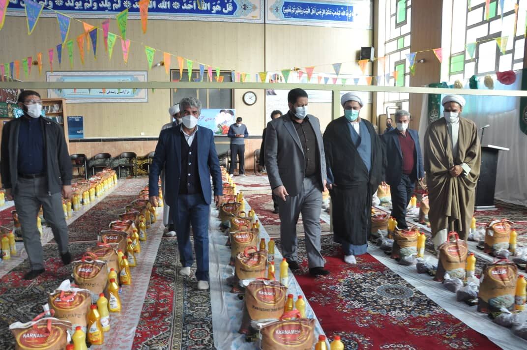 ۲۰۰ بسته معیشتی در مرند توزیع شد