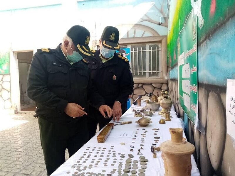 ۲۹۰ شیء عتیقه در خراسان جنوبی کشف شد ۲۹۰ شیء عتیقه در خراسان جنوبی کشف شد