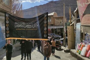 عزاداری خیابانی مردم ماکو در سالروز شهادت امام موسی کاظم (ع)