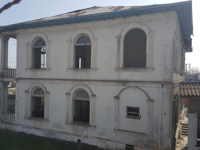 زخم کلنگ سارقان بر پیکر بنای تاریخی تجارتخانه روسیه در بابل 4