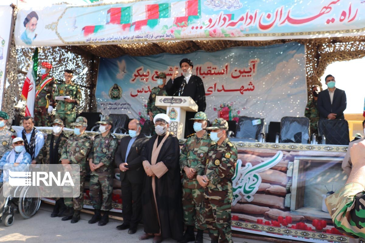 نماینده ولی‌فقیه در خوزستان: مسئولان اجرایی با تاسی از شهدا جهادی عمل کنند
