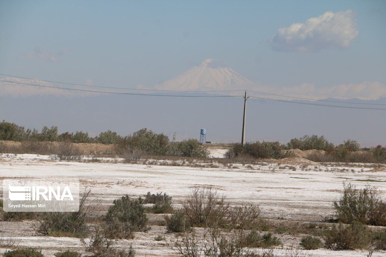 با مدیران کم کار در تخصیص حقآبه تالاب بندعلیخان، برخورد میشود
 با مدیران کم کار در تخصیص حقآبه تالاب بندعلیخان، برخورد میشود