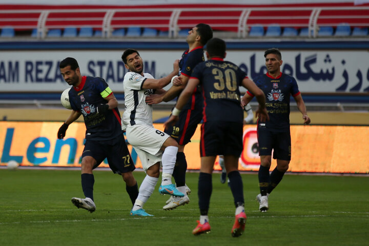 لطیفی: شهرآورد تکلیف قهرمان را مشخص میکند/ مقصر سربازان استقلال معرفی شوند