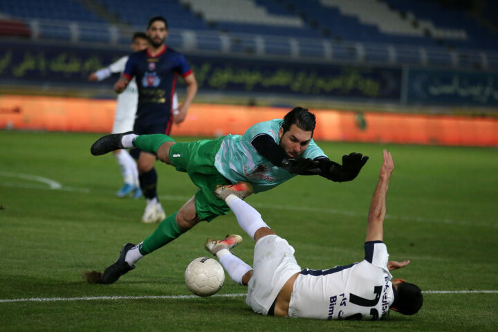 ترکیب منتخب هفته بیستم لیگ برتر/ یورش بیرحمانه پرسپولیسیها