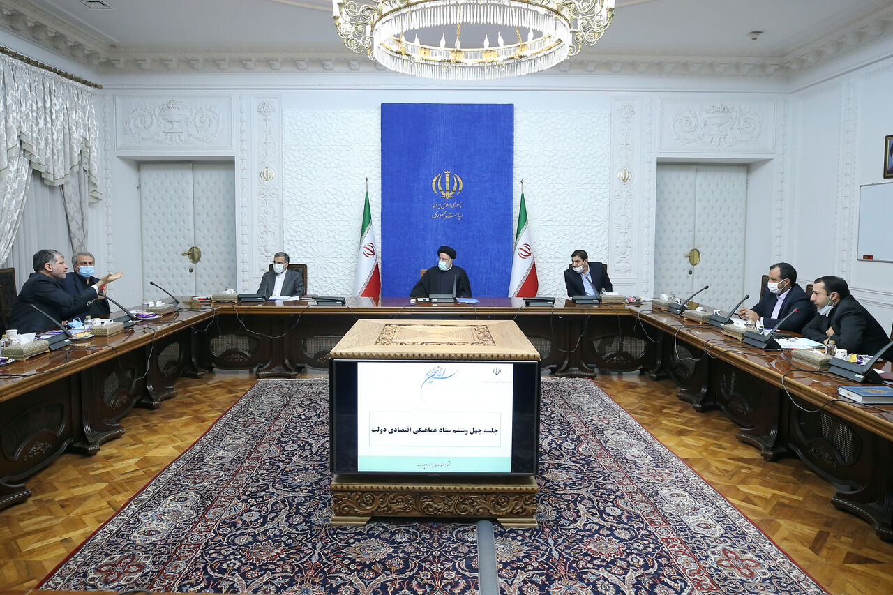 دستور رئیسجمهور برای بررسی علت افزایش قیمتها با وجود کاهش نرخ ارز دستور رئیسجمهور برای بررسی علت افزایش قیمتها با وجود کاهش نرخ ارز