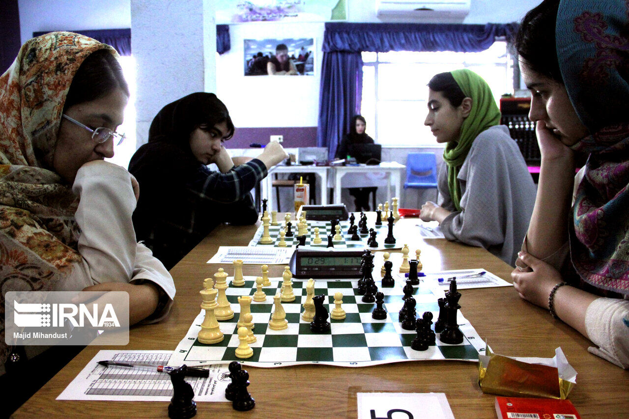 مسابقات فینال شطرنج قهرمانی بانوان کشور در کرمانشاه آغاز شد مسابقات فینال شطرنج قهرمانی بانوان کشور در کرمانشاه آغاز شد