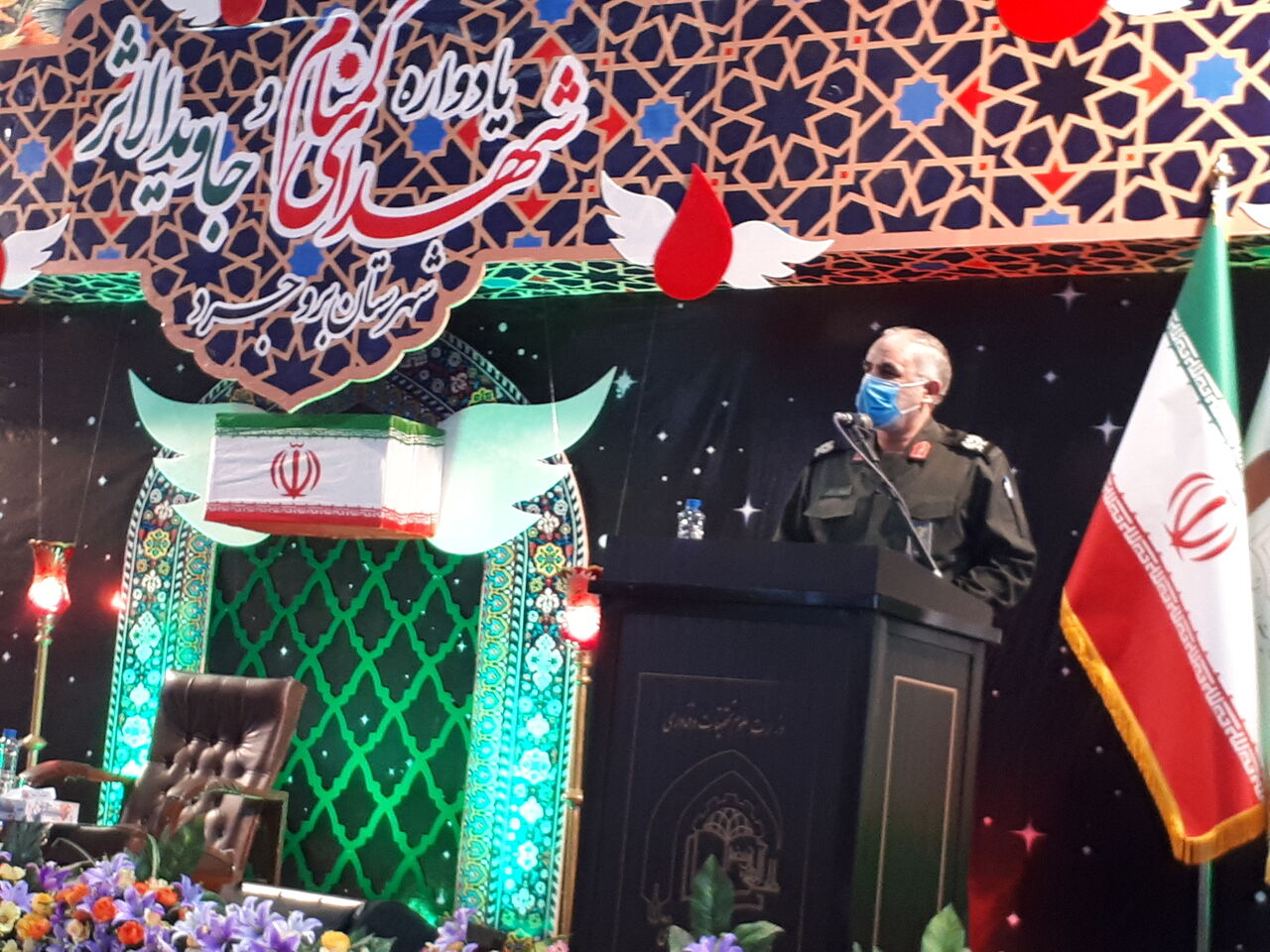 دشمنان فضای مجازی را برای ضربه زدن به نظام انتخاب کرده‌اند