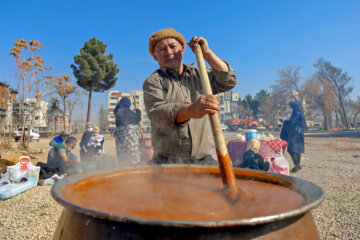 Festival de la cuisson de Samanu à Bojnurd, dans l’est de l’Iran  
