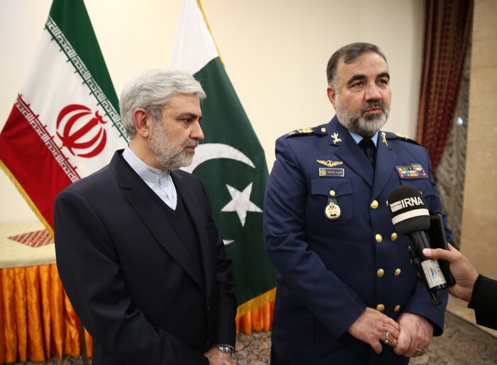 Iran Air Force ready to share experiences with Pakistan: Commander