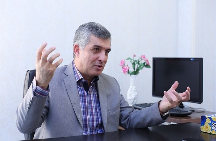 برای نوجوان خرید نان راحتتر است یا سیگار؟