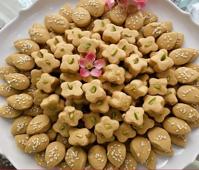 شیرینی نخودچی خانگی مخصوص عید نوروز + طرز تهیه
