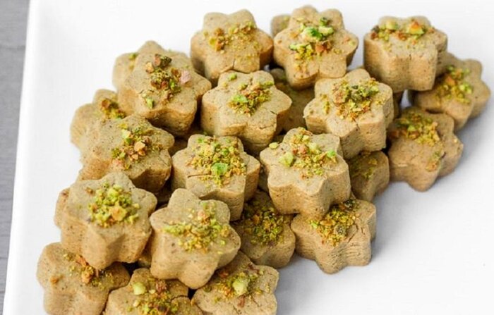 شیرینی نخودچی خانگی مخصوص عید نوروز + طرز تهیه