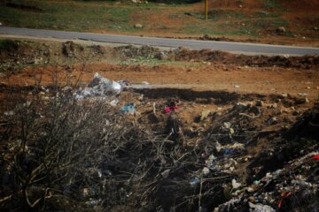 حاشیه جاده‌های مازندران در محاصره زباله 