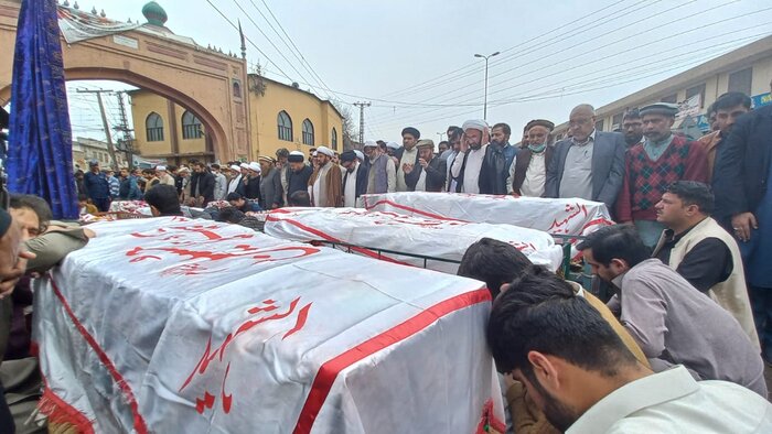 مراسم تشییع شهدای حمله داعش به مسجد شیعیان در پاکستان 