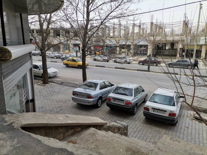 خیابانها و معابر مهاباد در تسخیر نمایشگاههای خودرو