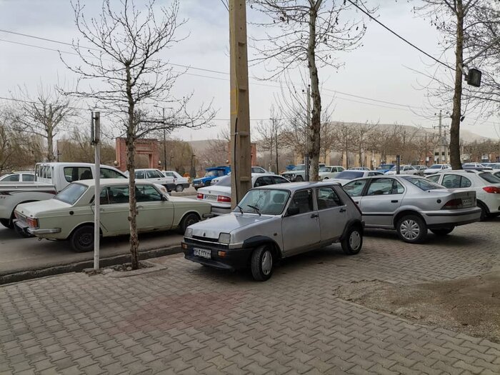 خیابانها و معابر مهاباد در تسخیر نمایشگاههای خودرو