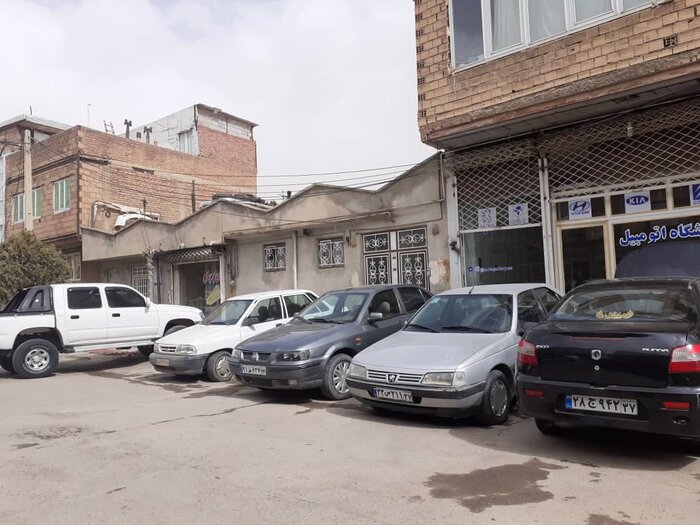 خیابانها و معابر مهاباد در تسخیر نمایشگاههای خودرو