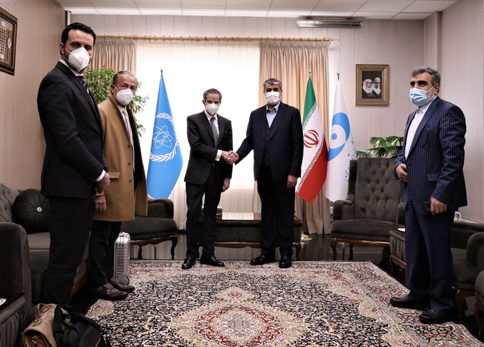 ادامه رایزنیها برای حل موضوعات مهم باقیمانده/ تصمیم طرف غربی لازمه توافق نهایی