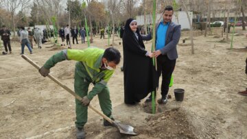 غرس نهال هم عهدی با شهدای دانشگاه فردوسی مشهد