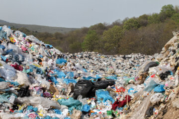 توقف یک هفته‌ای دفن زباله در سراوان رشت