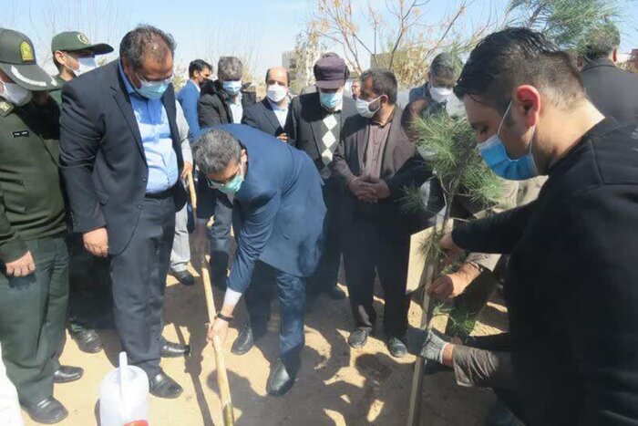 طرح استقبال از بهار در قرچک آغاز شد