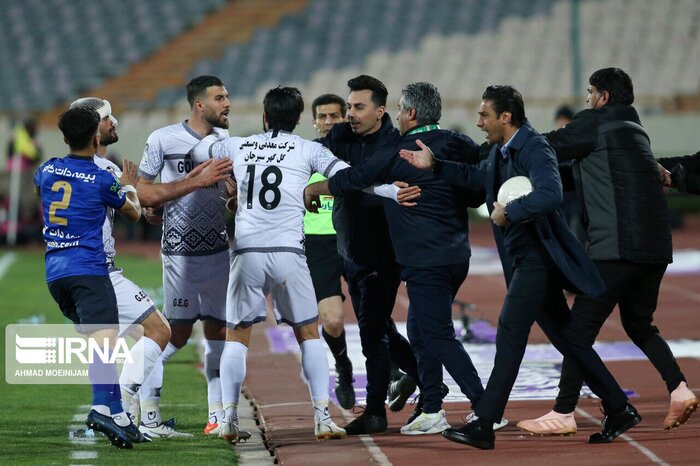 تَرس «یحیی» و دستان «لک» بلای جان پرسپولیس/ سه امتیاز طلایی استقلال به لطف پنالتیها