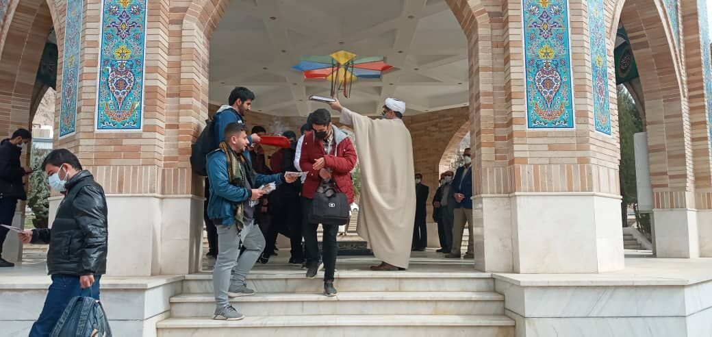 دانشجویان کرمانشاه به مناطق عملیاتی جنوب کشور اعزام شدند