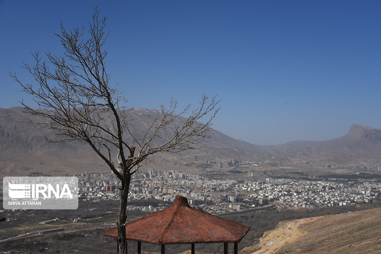 پیش بینی هوای فارس، گرد و خاک همراه با  کاهش دید پیش بینی هوای فارس، گرد و خاک همراه با  کاهش دید