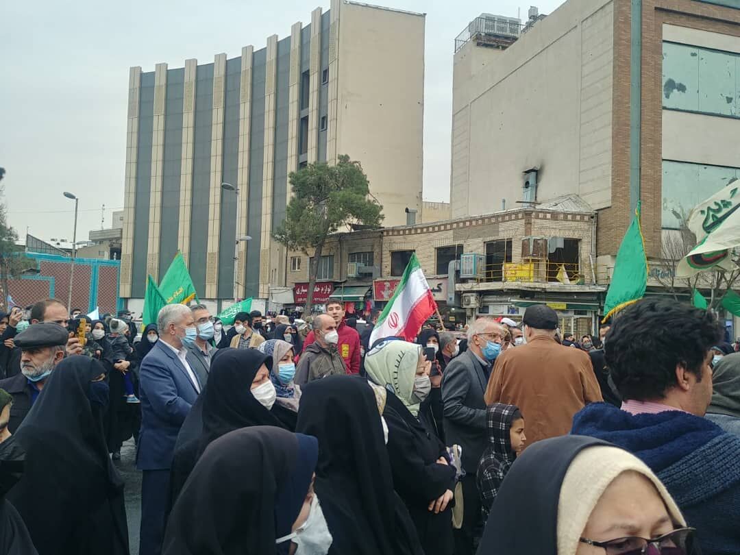 دشمن در حوزه رسانه علیه نسل جوان تهاجم شدیدی را آغاز کرده است  دشمن در حوزه رسانه علیه نسل جوان تهاجم شدیدی را آغاز کرده است