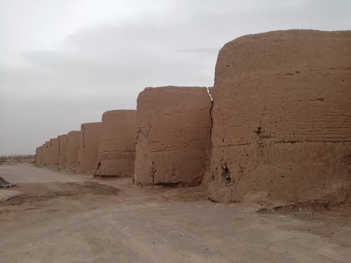 ‌کلاه‌فرنگی ۳۰۰ ساله در رفسنجان نیازمند مرمت است