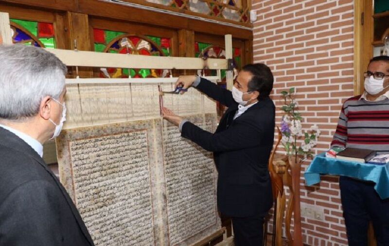 Artesanos de Tabriz tejen la alfombra más preciada del mundo Islámico