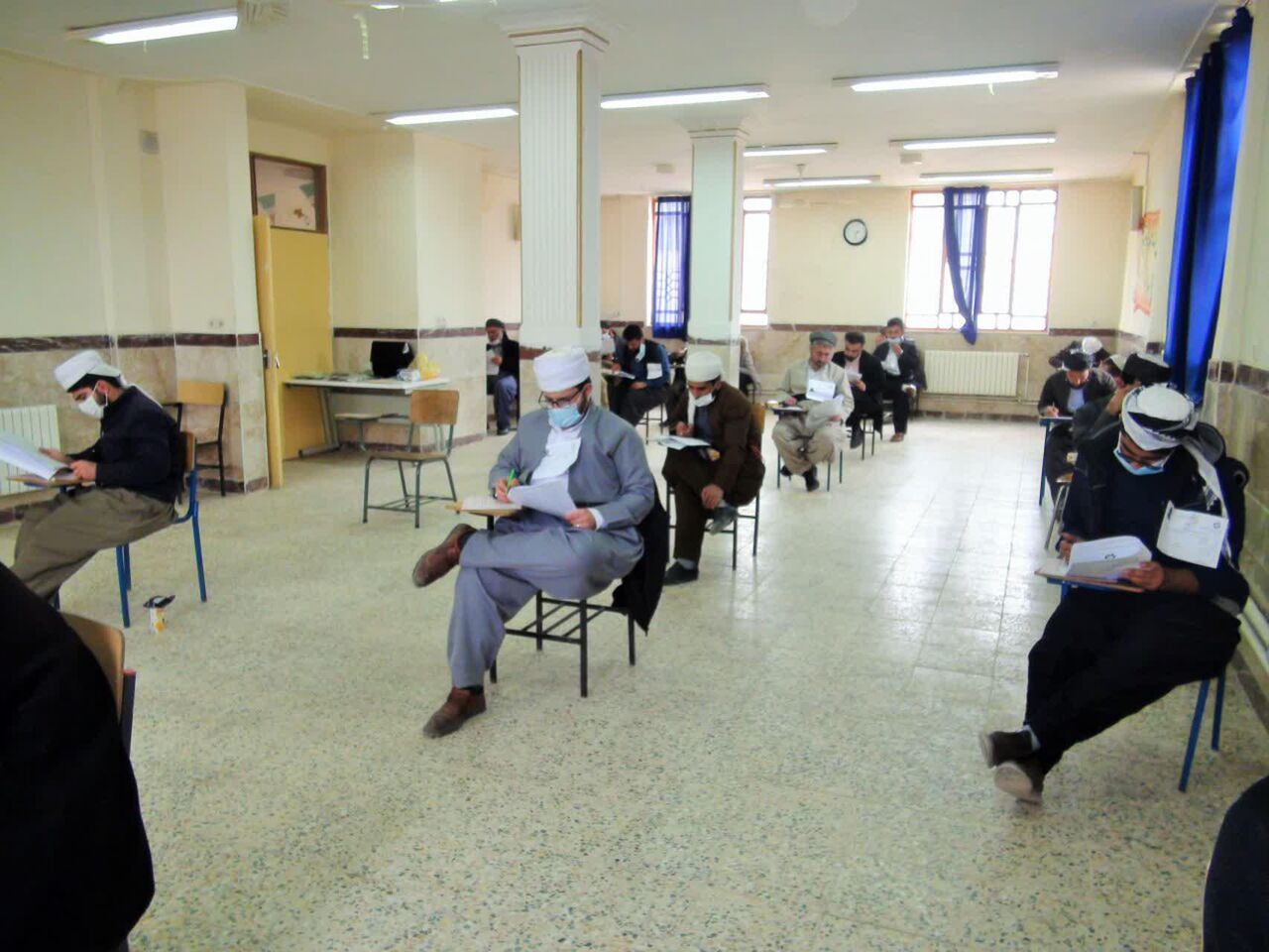 آزمون جامع تعیین سطح طلاب و روحانیون اهل سنت کرمانشاه در جوانرود برگزار شد