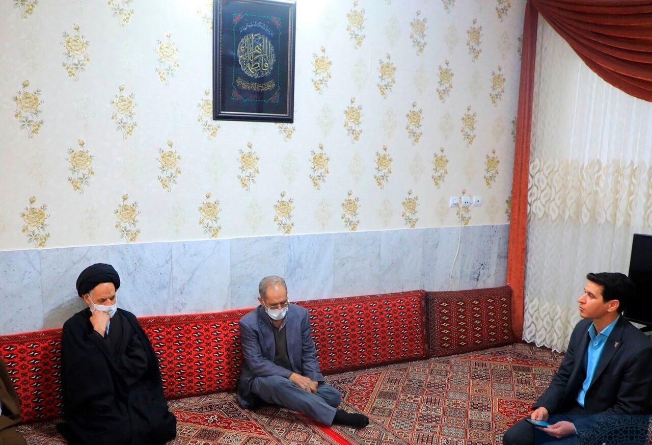 امام جمعه بیرجند: جانبازان اسناد انقلاب اسلامی هستند امام جمعه بیرجند: جانبازان اسناد انقلاب اسلامی هستند