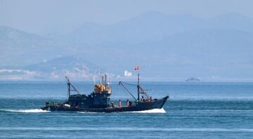 کره جنوبی یک قایق ماهیگیری کره شمالی را توقیف کرد 