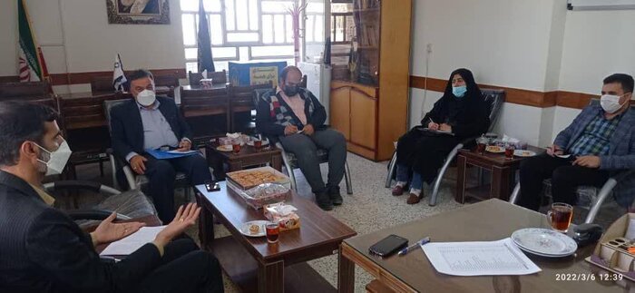 چهار خبرنگار فعال حوزه احسان و نیکوکاری مهریز تجلیل شدند