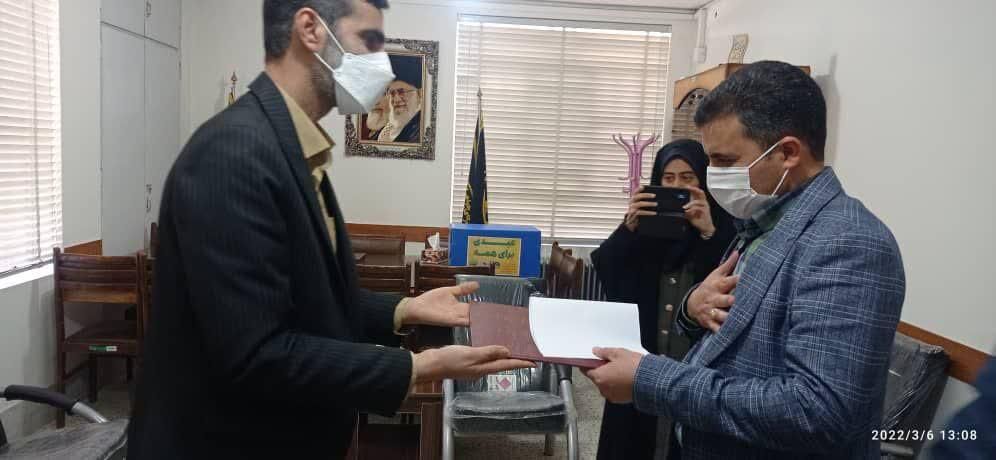 چهار خبرنگار فعال حوزه احسان و نیکوکاری مهریز تجلیل شدند