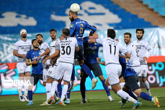 روشن: سرخابیها برای نباختن به زمین میروند/ مجیدی باید به منصوریان احترام میگذاشت