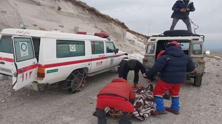 کوهنورد حادثه دیده در ارتفاعات "گلخاری" گناوه نجات یافت 
