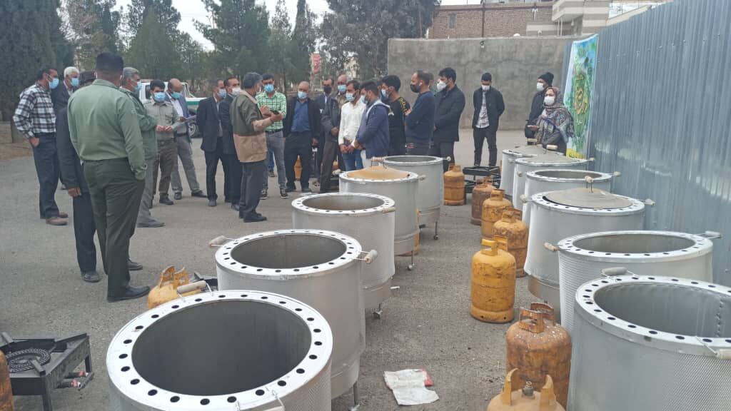 ۲۴ دستگاه تنور گازی در روستاهای سیرجان توزیع شد 