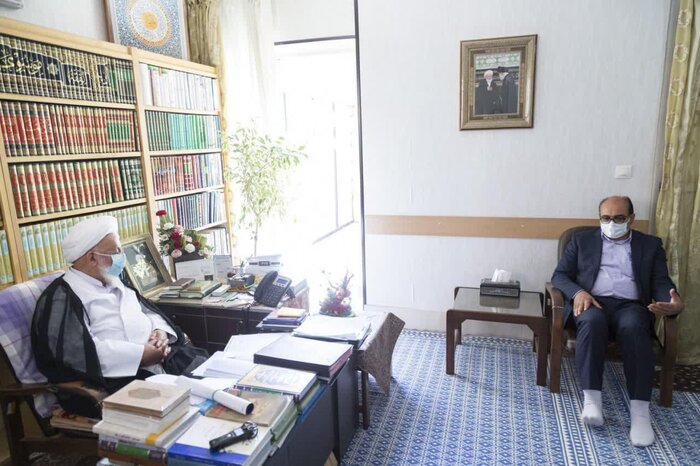 امامجمعه یزد: ظرفیت تبدیل راهاندازی صنعت پوشاک در استان فراهم است