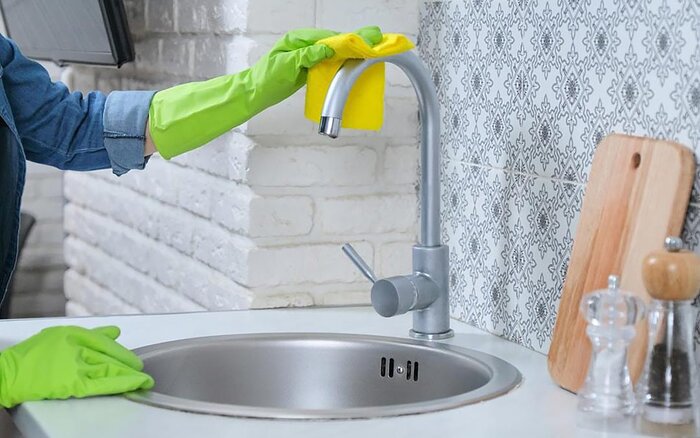 چگونه شیرآلات را تمیز کنیم؟