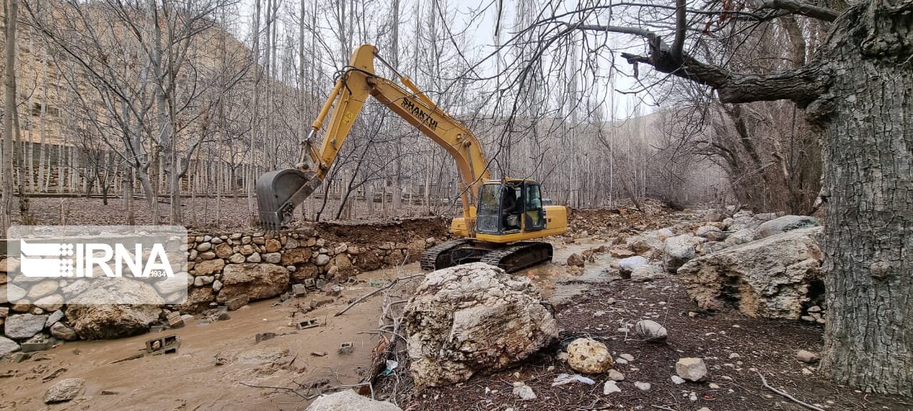 ۱۰ هکتار از تصرفات بستر و حریم رودخانه ها در سپیدان فارس آزاد شد ۱۰ هکتار از تصرفات بستر و حریم رودخانه ها در سپیدان فارس آزاد شد